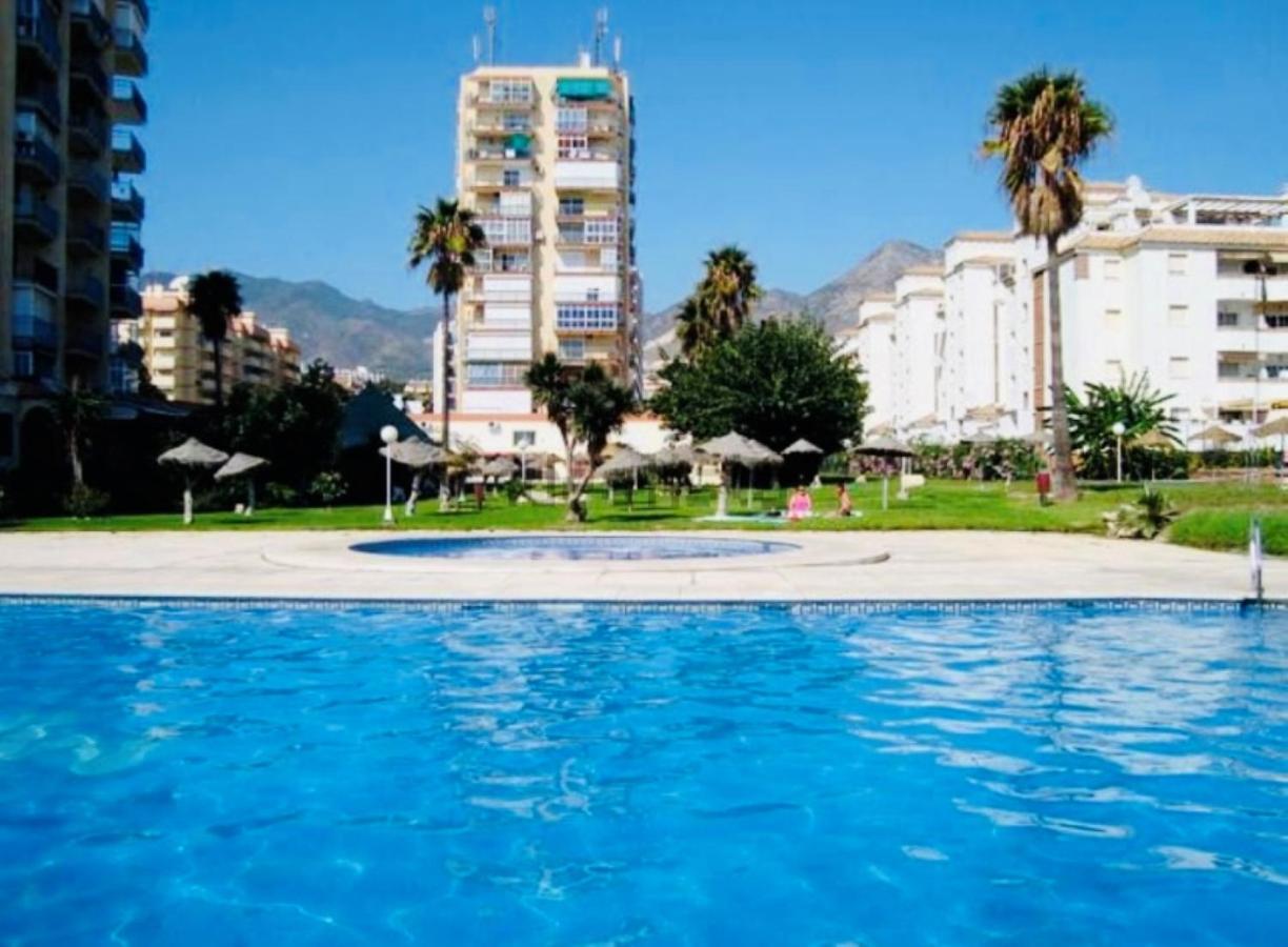 Precioso Estudio Frente Al Mar Con Piscina Benalmádena Esterno foto