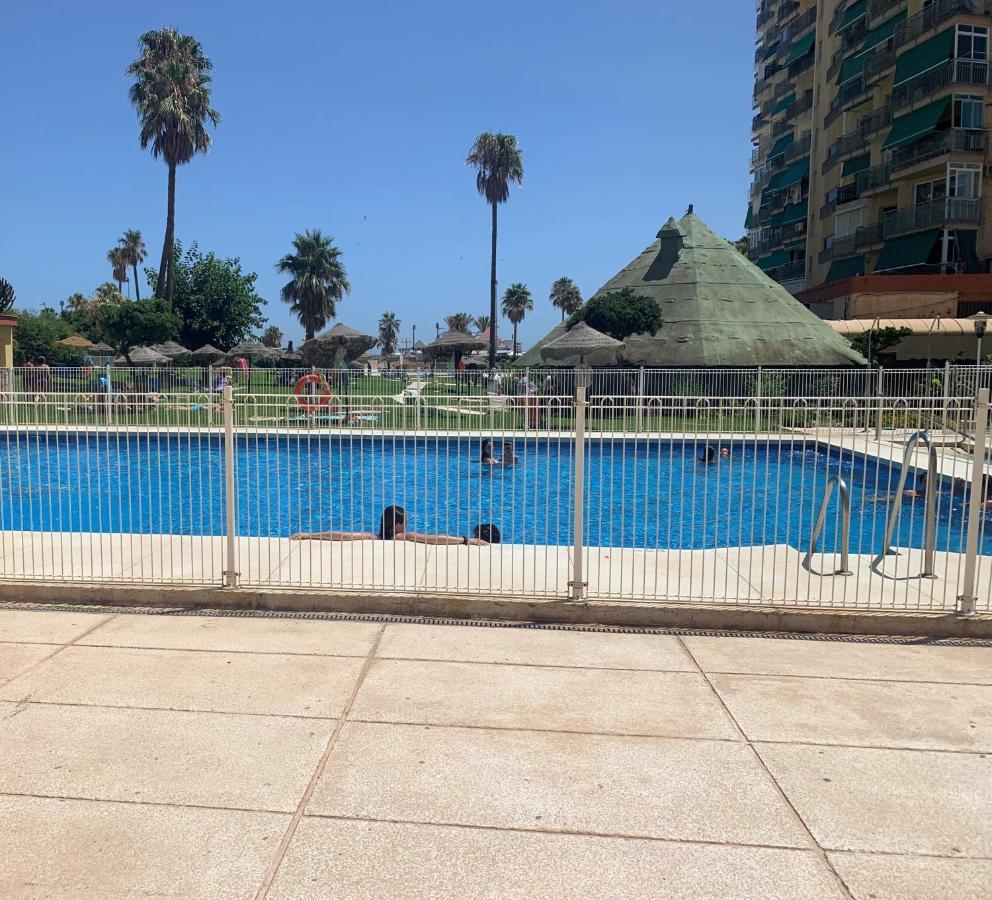 Precioso Estudio Frente Al Mar Con Piscina Benalmádena Esterno foto