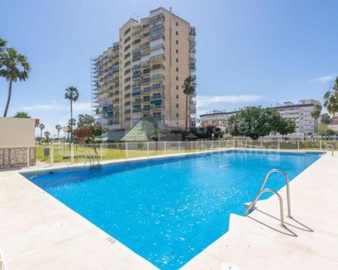 Precioso Estudio Frente Al Mar Con Piscina Benalmádena Esterno foto