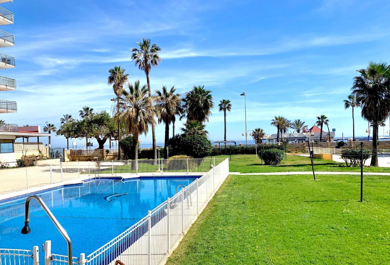 Precioso Estudio Frente Al Mar Con Piscina Benalmádena Esterno foto